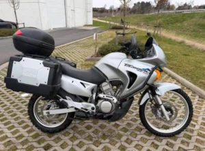 Honda transalp 650