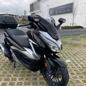 Honda Forza 300
