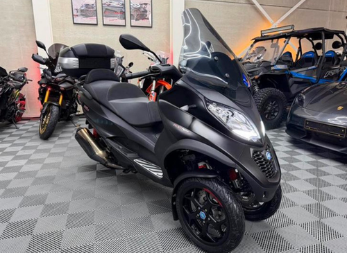 Piaggio MP3 500