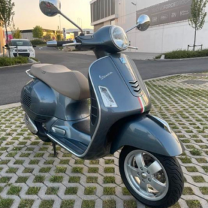 Piaggio Vespa 300