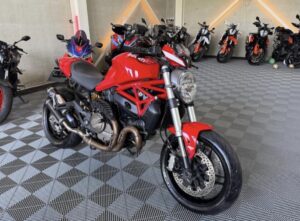 DUCATI MONSTER 821