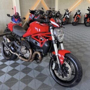 DUCATI MONSTER 821