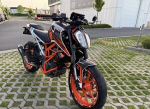 KTM DUKE 390