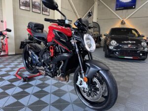 MV AGUSTA BRUTALE 800