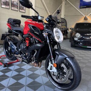 MV AGUSTA BRUTALE 800