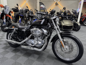 HARLEY-DAVIDSON SPORTSTER 883