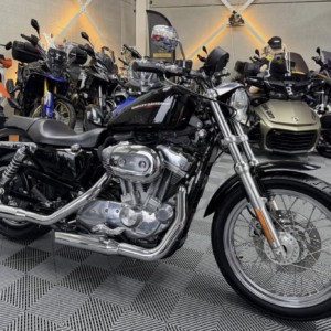 HARLEY-DAVIDSON SPORTSTER 883